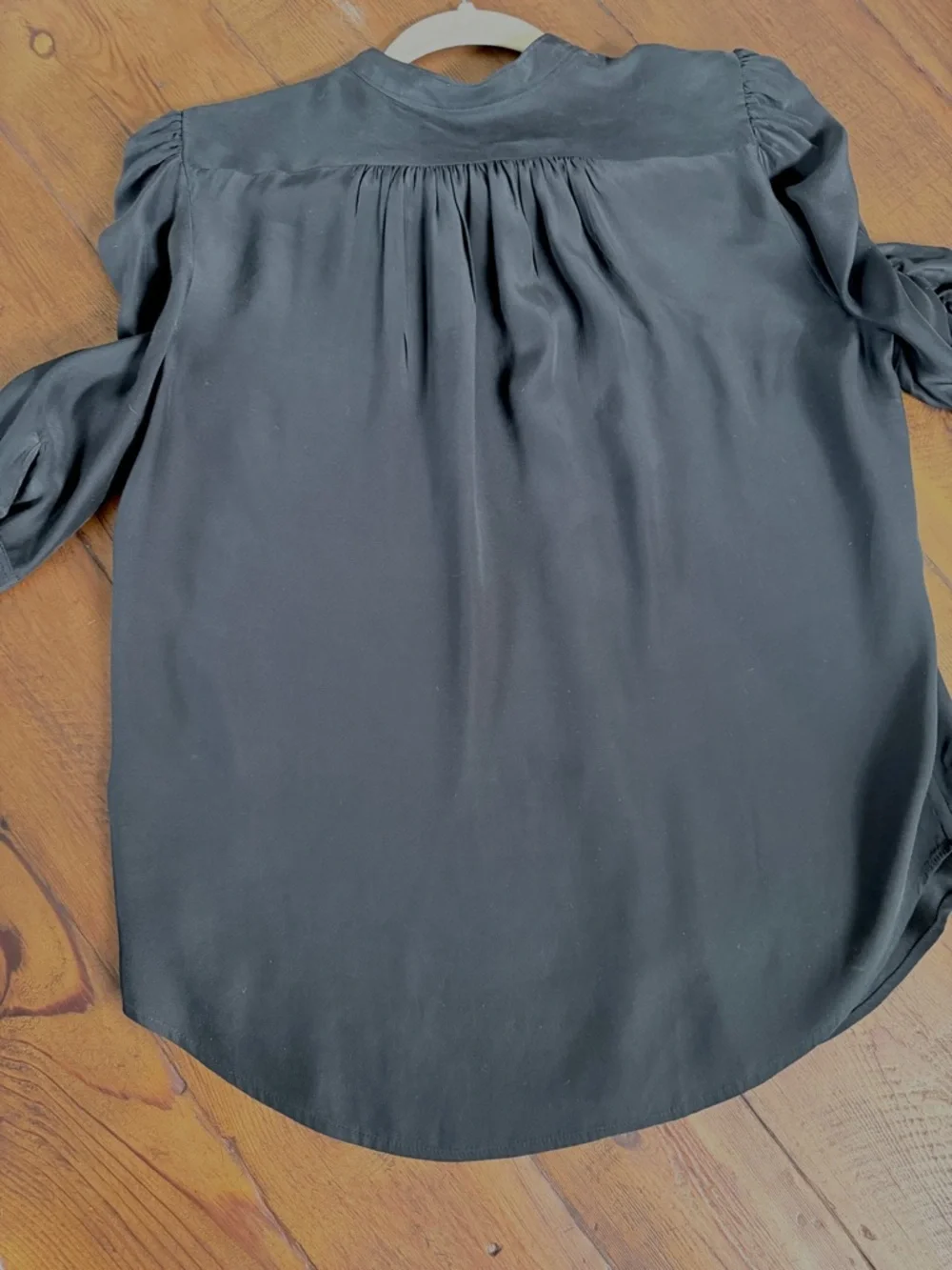 Frame ‘Gillian’ Black 3/4 Puff-Sleeve Silk Blouse - Picture 2 of 5